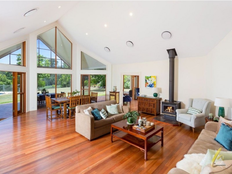 Brookfield QLD 4069