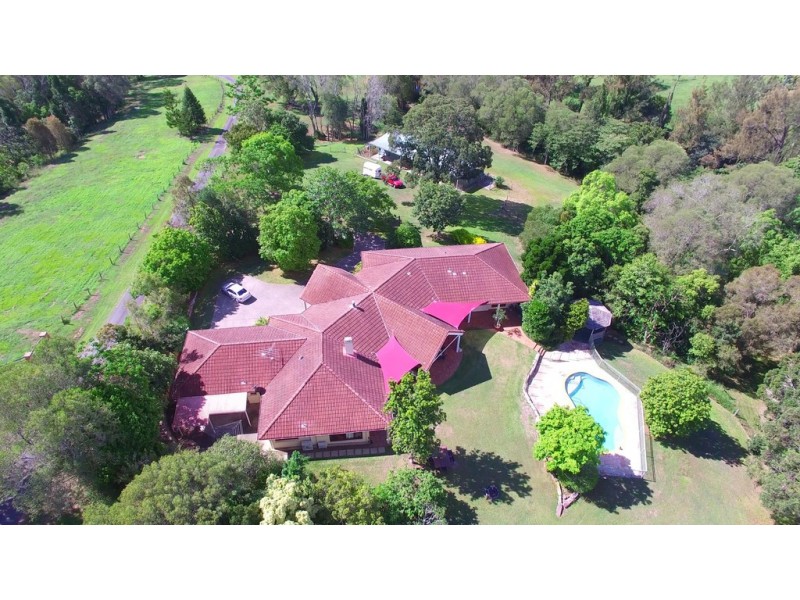 Brookfield QLD 4069