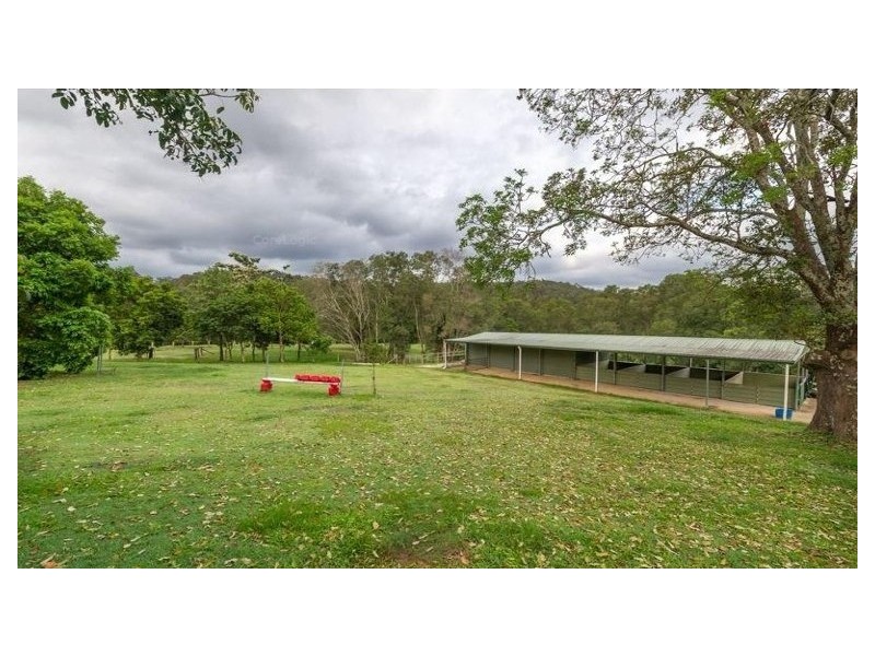 Brookfield QLD 4069