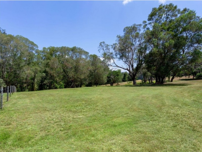 Brookfield QLD 4069