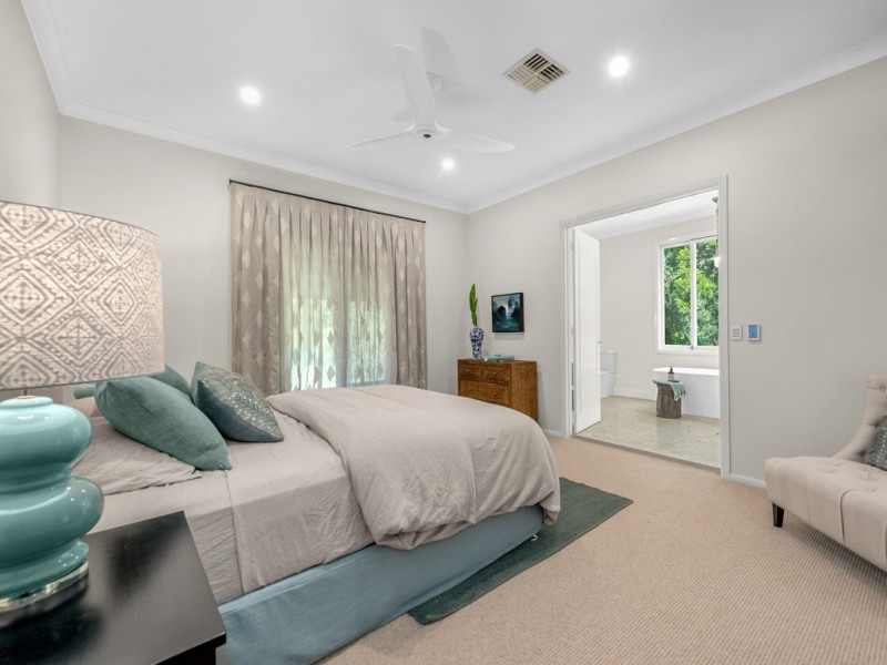 Brookfield QLD 4069