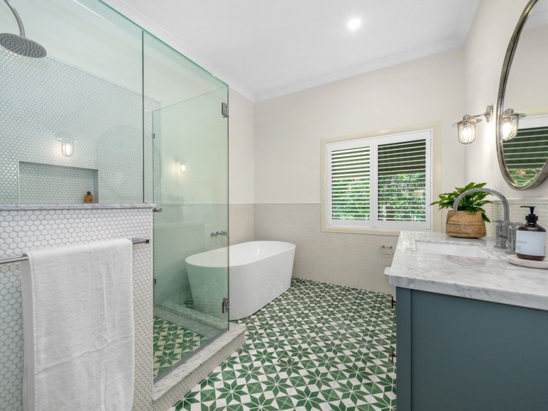 Brookfield QLD 4069