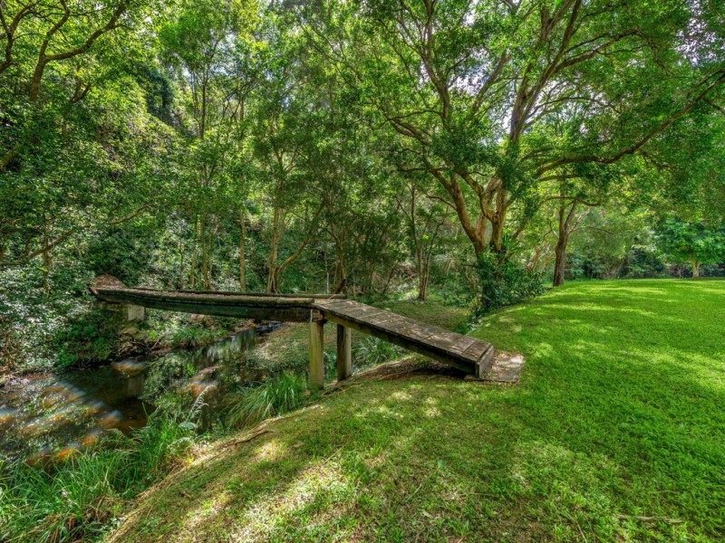 Brookfield QLD 4069