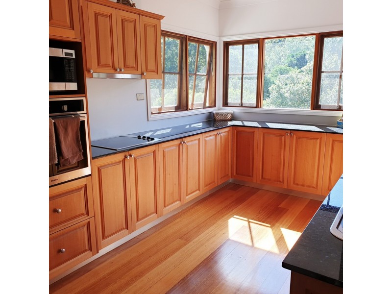 576 Upper Brookfield Road, Upper Brookfield QLD 4069