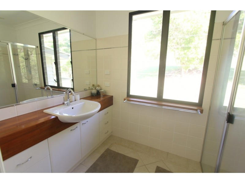 576 Upper Brookfield Road, Upper Brookfield QLD 4069