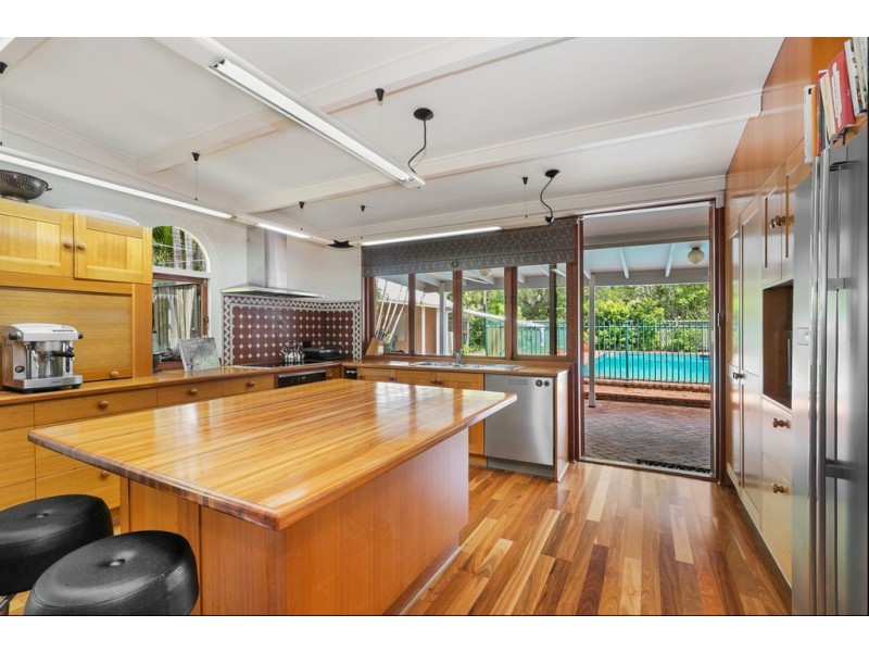 104 Gold Creek Road, Brookfield QLD 4069