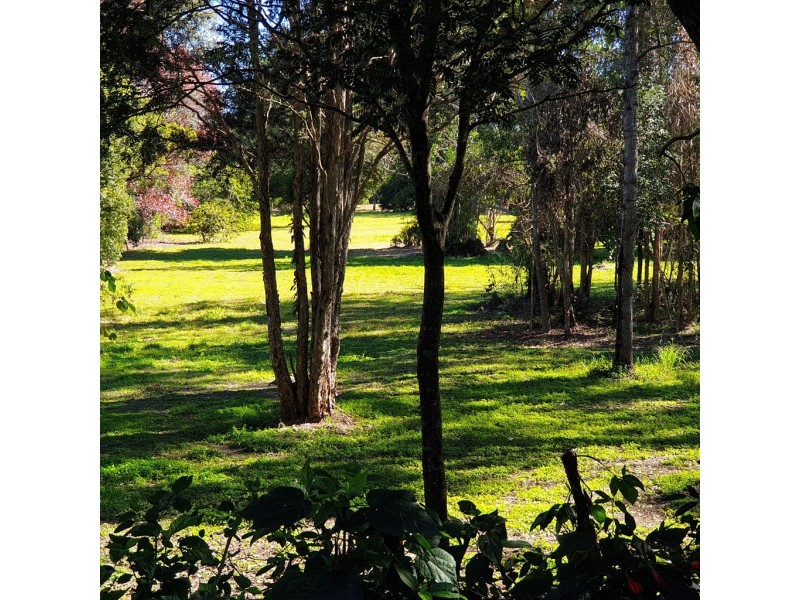 104 Gold Creek Road, Brookfield QLD 4069