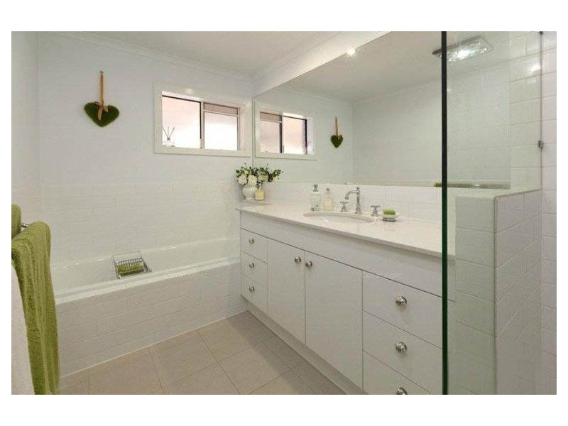 80 Upper Brookfield Road, Brookfield QLD 4069