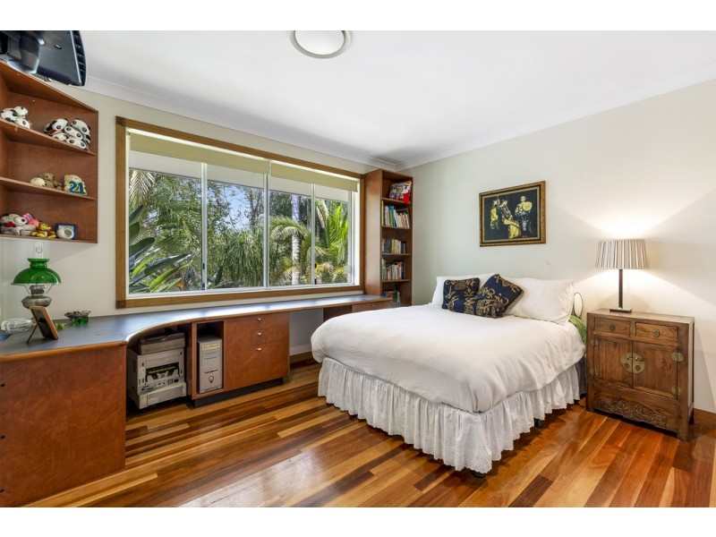 41 Peronne Place, Brookfield QLD 4069