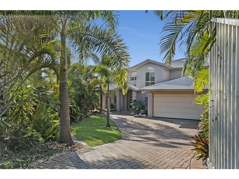 8 Blackman Court, Brookfield QLD 4069