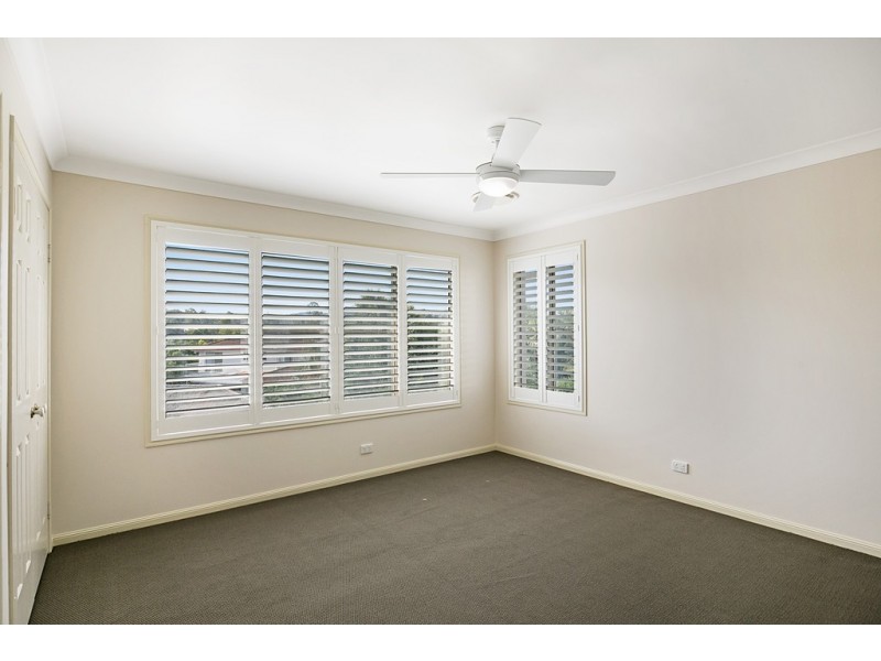 8 Blackman Court, Brookfield QLD 4069