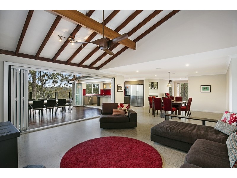 459 Gold Creek Road, Brookfield QLD 4069