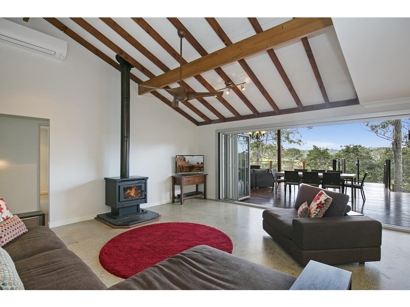 459 Gold Creek Road, Brookfield QLD 4069