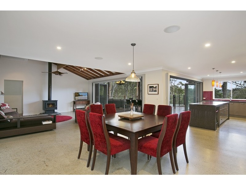 459 Gold Creek Road, Brookfield QLD 4069