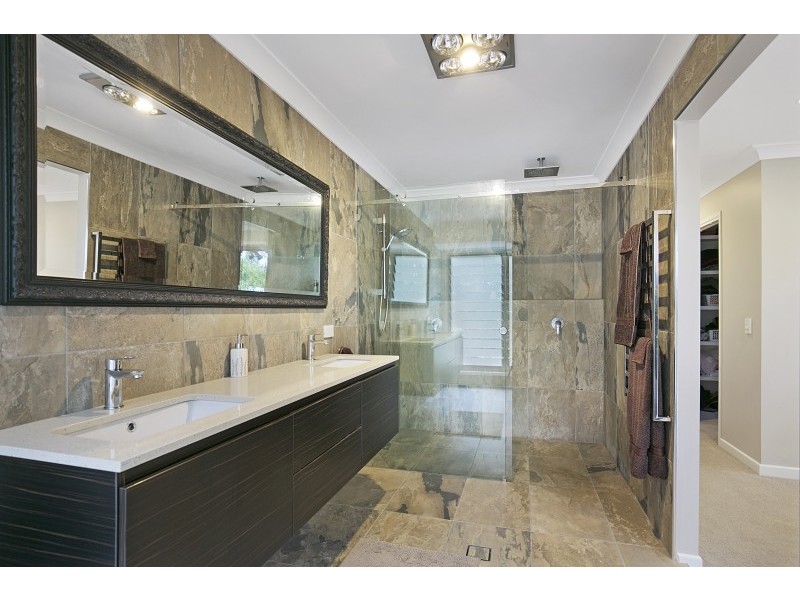 459 Gold Creek Road, Brookfield QLD 4069