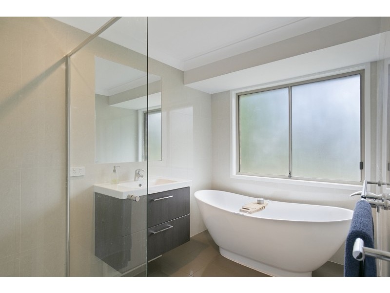 459 Gold Creek Road, Brookfield QLD 4069