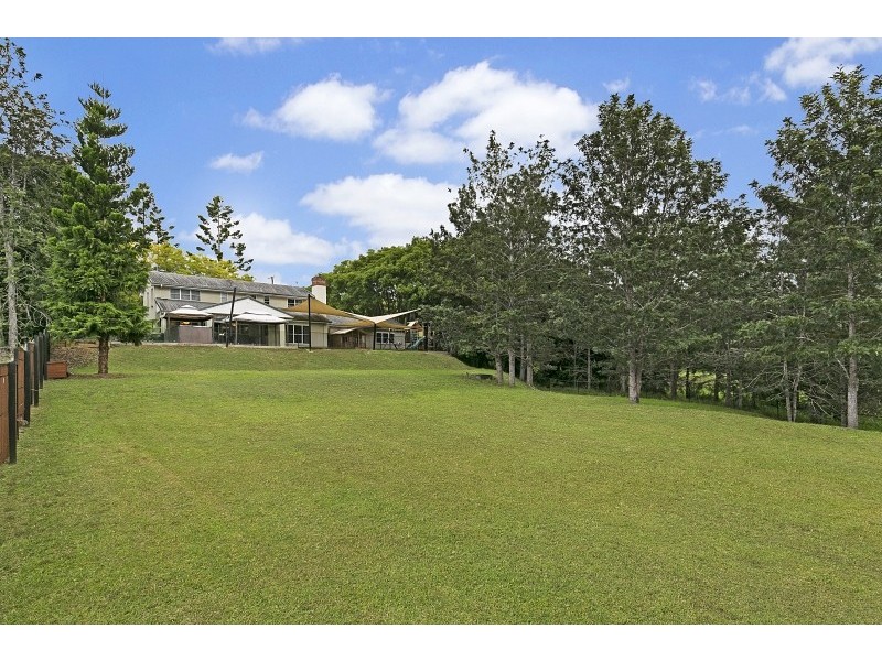 113 Moons Lane, Brookfield QLD 4069