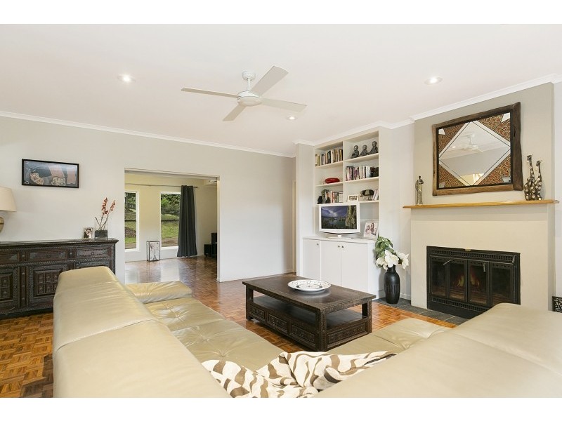 113 Moons Lane, Brookfield QLD 4069