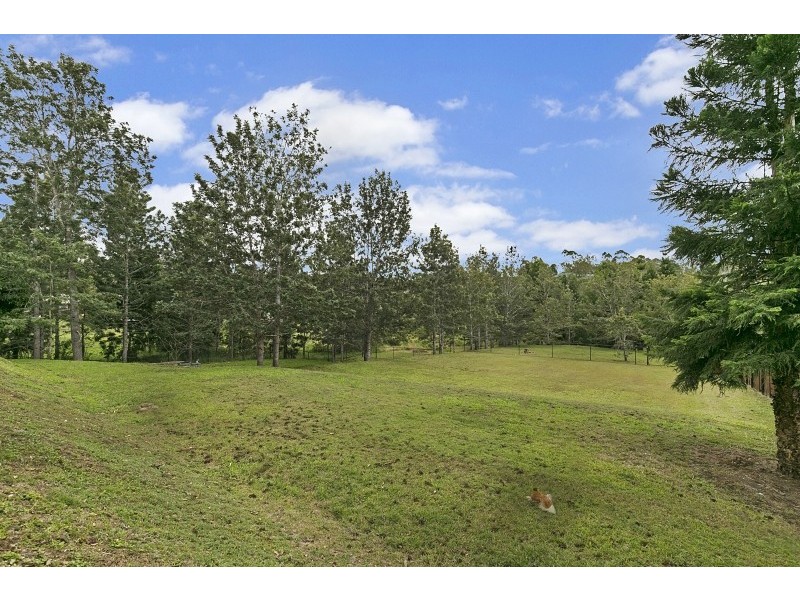 113 Moons Lane, Brookfield QLD 4069