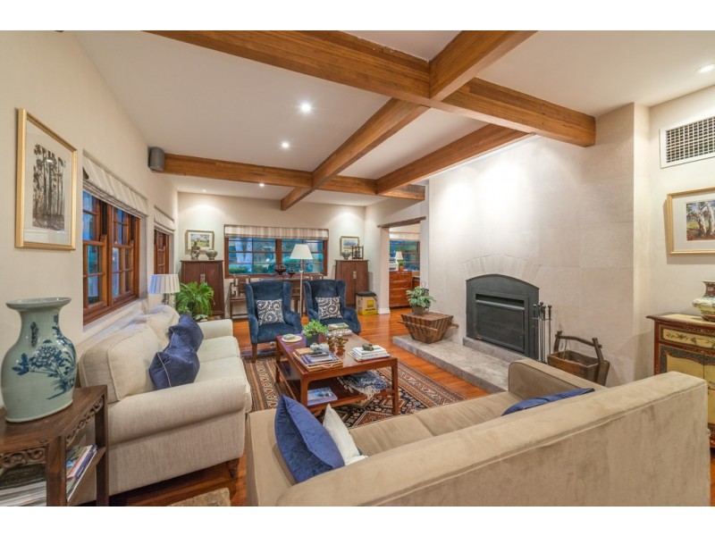 130 Savages Road, Brookfield QLD 4069