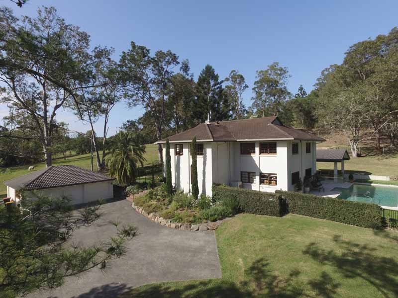 130 Savages Road, Brookfield QLD 4069