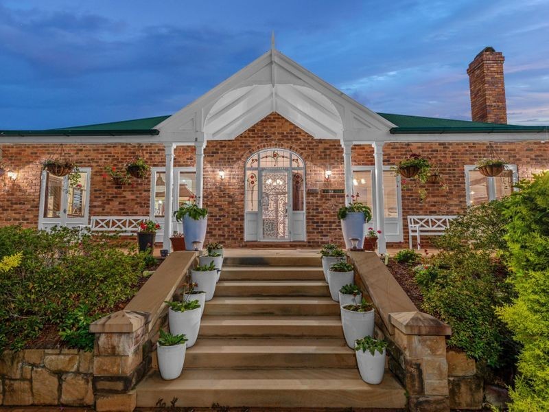 24 Sugars Road, Bellbowrie QLD 4070