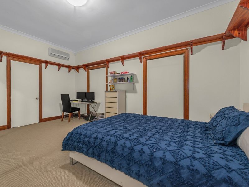 24 Sugars Road, Bellbowrie QLD 4070