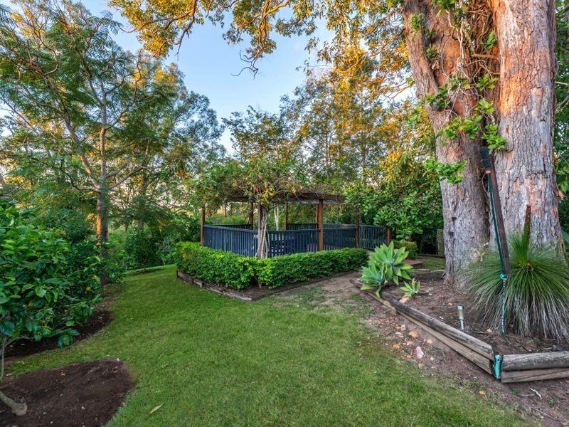 24 Sugars Road, Bellbowrie QLD 4070
