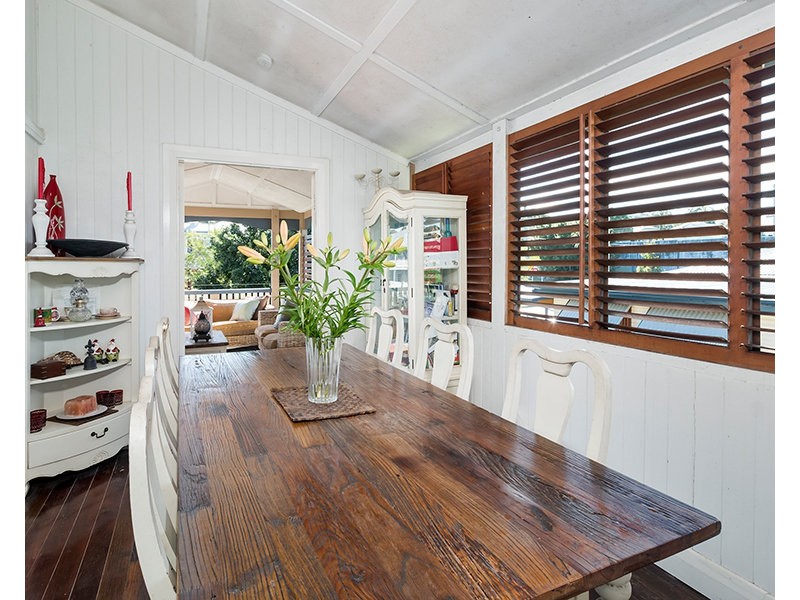 8 Stoneleigh Street, Albion QLD 4010