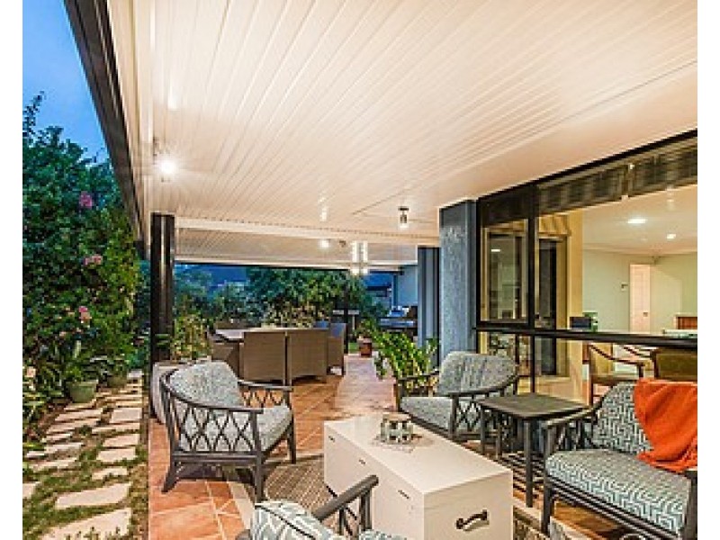 12 Forest Place, Carindale QLD 4152