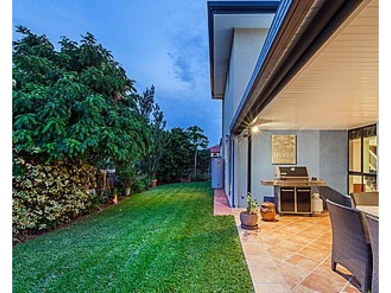 12 Forest Place, Carindale QLD 4152