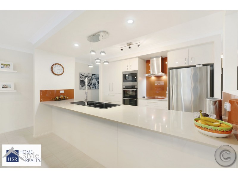 35 Ken Cr, Helensvale QLD 4212