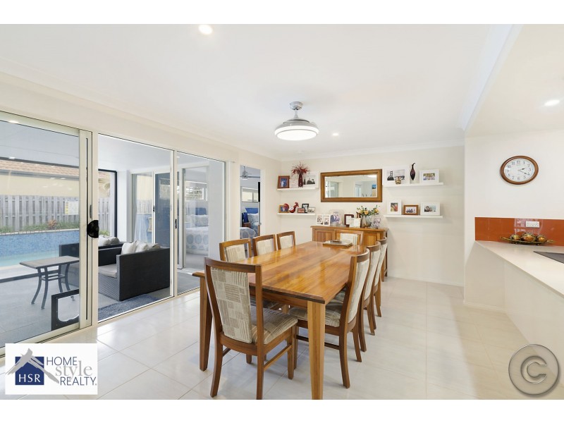 35 Ken Cr, Helensvale QLD 4212