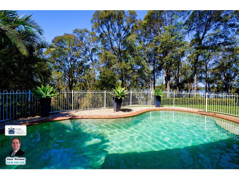 19 Boreen Court, Helensvale QLD 4212