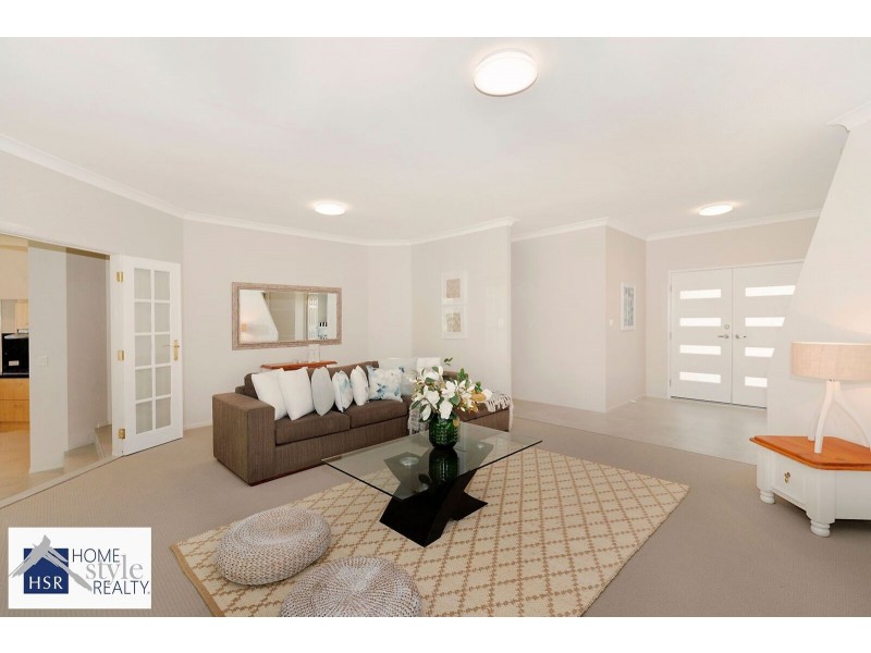 19 Boreen Court, Helensvale QLD 4212