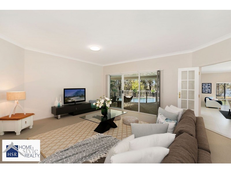 19 Boreen Court, Helensvale QLD 4212