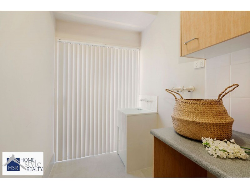 19 Boreen Court, Helensvale QLD 4212