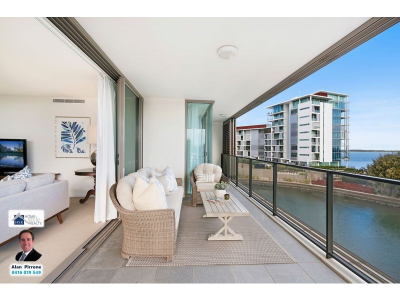 29306 Ephraim Island, Paradise Point QLD 4216
