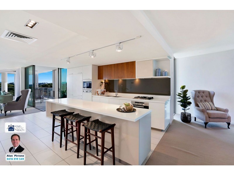 29306 Ephraim Island, Paradise Point QLD 4216
