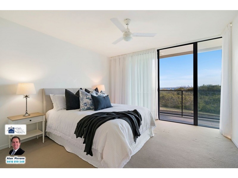 29306 Ephraim Island, Paradise Point QLD 4216