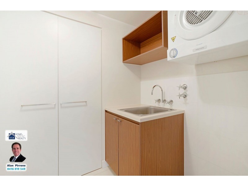 29306 Ephraim Island, Paradise Point QLD 4216