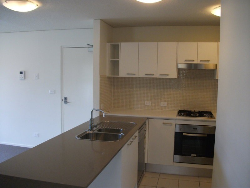 3208/111 Lindfield Road, Helensvale QLD 4212