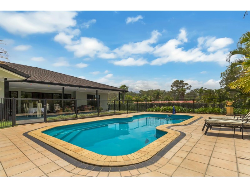 6 Rivertree Avenue, Helensvale QLD 4212