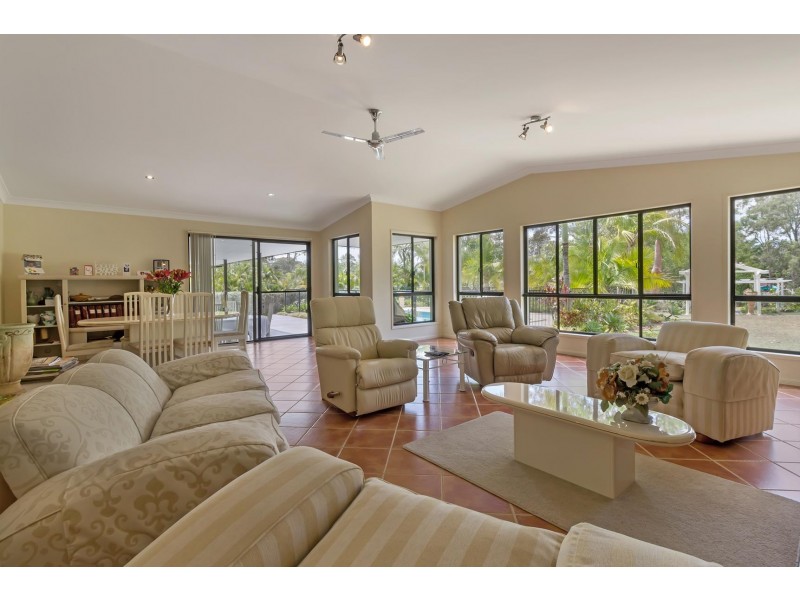 6 Rivertree Avenue, Helensvale QLD 4212