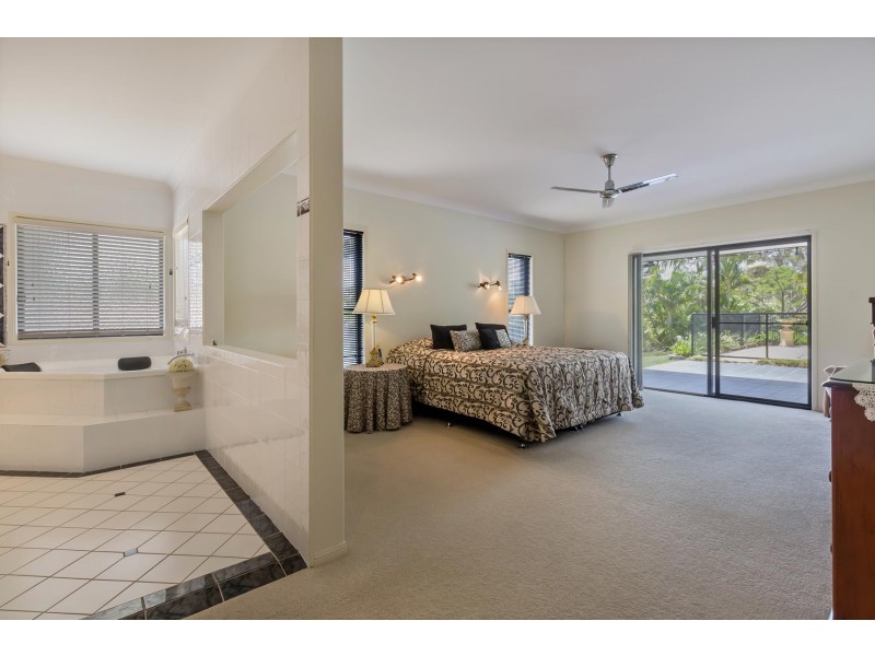 6 Rivertree Avenue, Helensvale QLD 4212