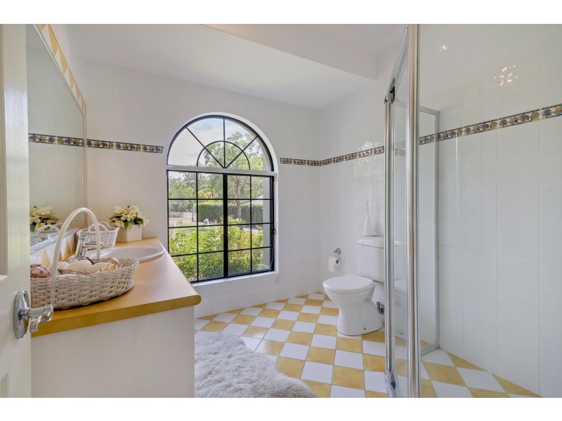 6 Rivertree Avenue, Helensvale QLD 4212