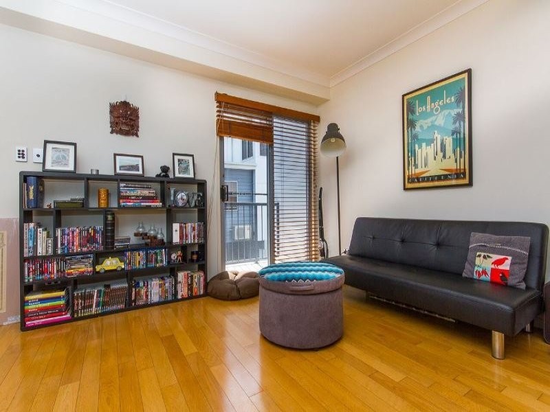 29 Proud Street, Labrador QLD 4215