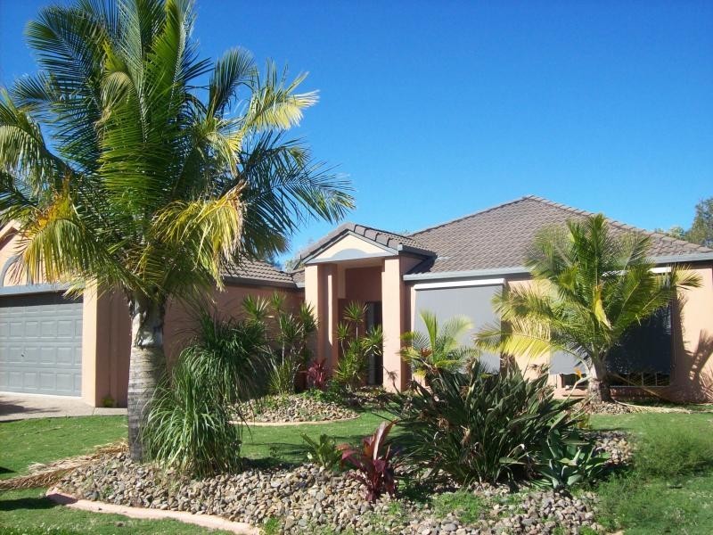 29 Lakeshore Drive, Helensvale QLD 4212