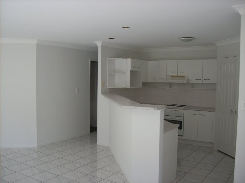 29 Lakeshore Drive, Helensvale QLD 4212