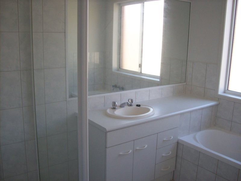 29 Lakeshore Drive, Helensvale QLD 4212